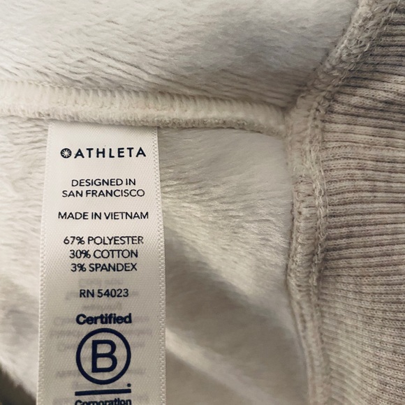NWOT ATHLETA COZY KARMA 1/4 ZIP. - Picture 3 of 3
